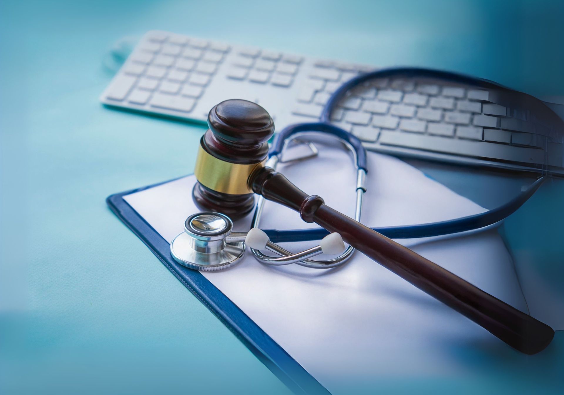Le professioni sanitarie forensi, legali e assicurative